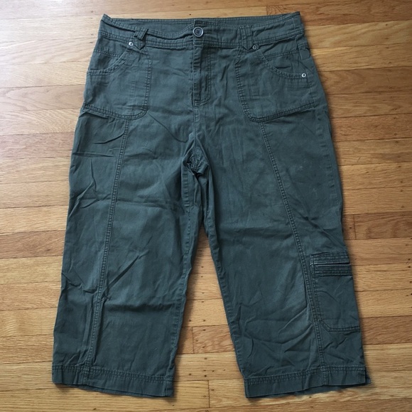 Christopher&Banks Green Capris Pants - Picture 2 of 13